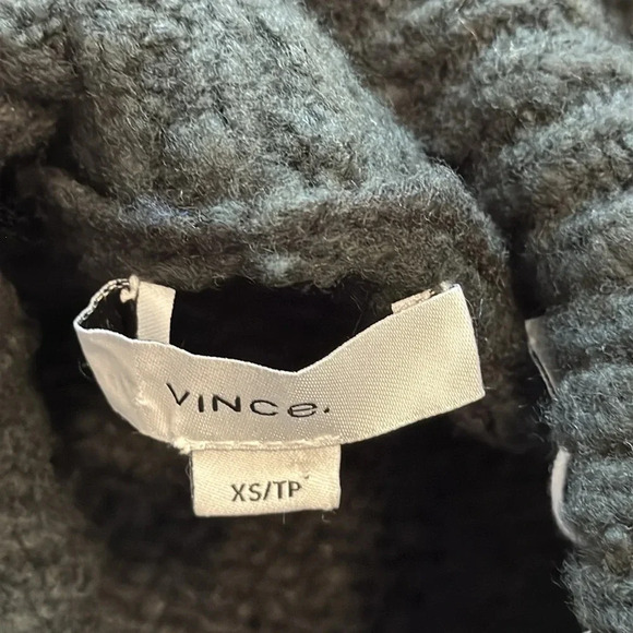 NWT Vince Turtleneck Wool Blend Sweater Green Size XS Chunky Knit Side Slits - Picture 6 of 12